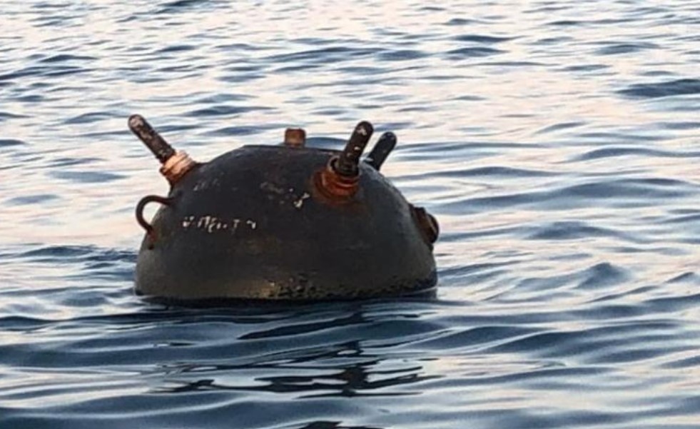 Мъж е загинал в резултат на експлозия в района на Одеса плувайки